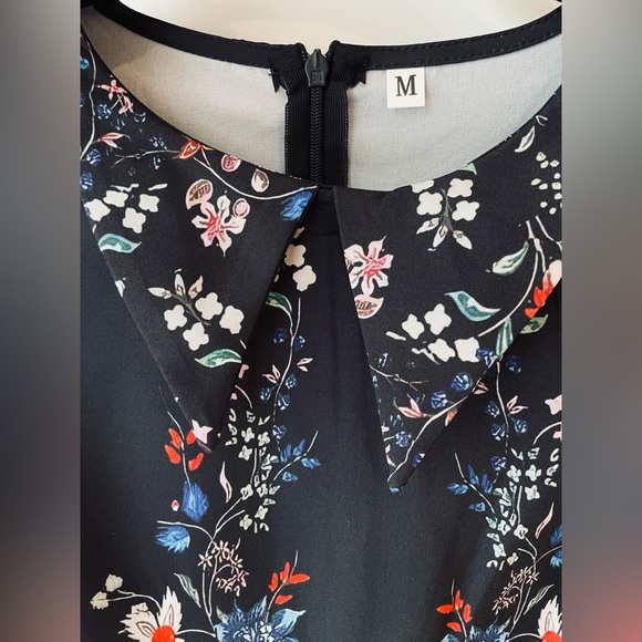 Floral black midi dress with puffed sleeves - Picture 6 of 9